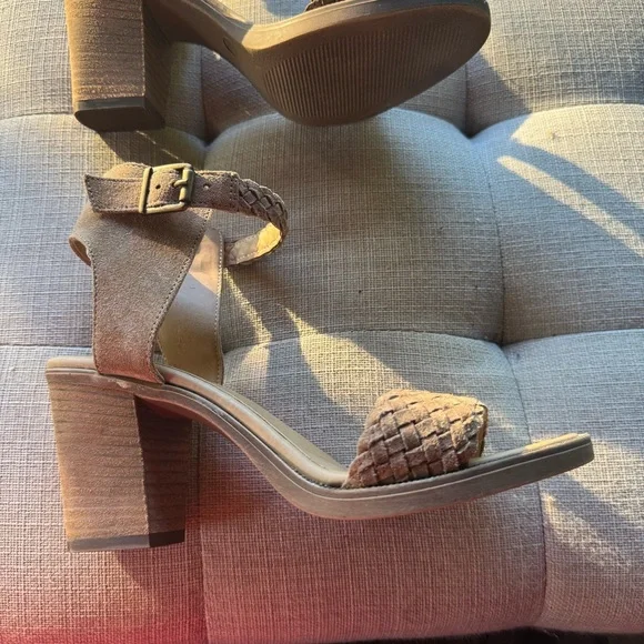 Barbara Barbieri size 7 leather Tan Suede Heeled Sandals made in Italy - Picture 5 of 6